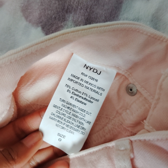 Not Your Daughter Jeans Light Pink Capri Pants - Picture 6 of 6